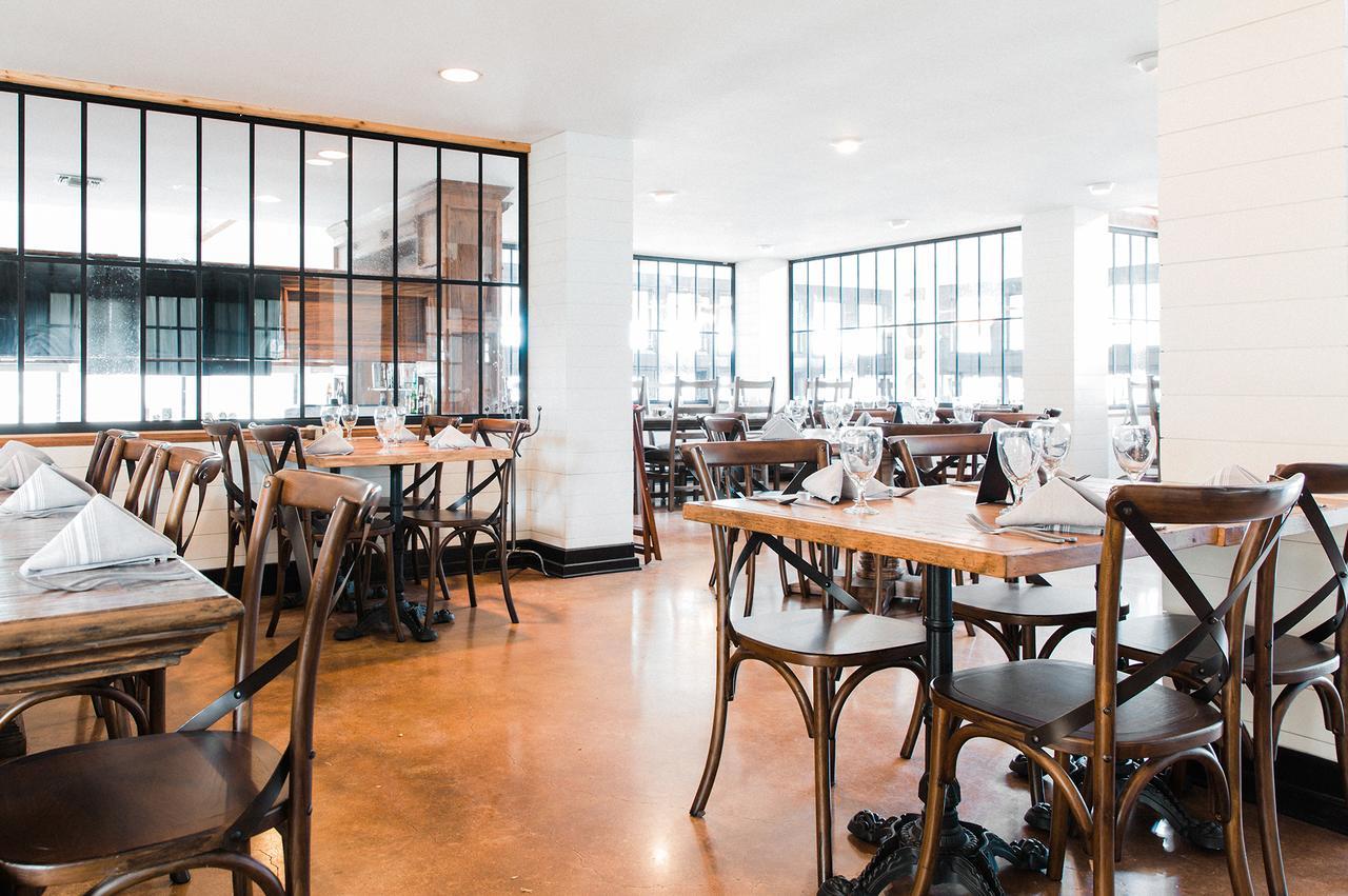 Hillside Boutique Hotel Castroville エクステリア 写真