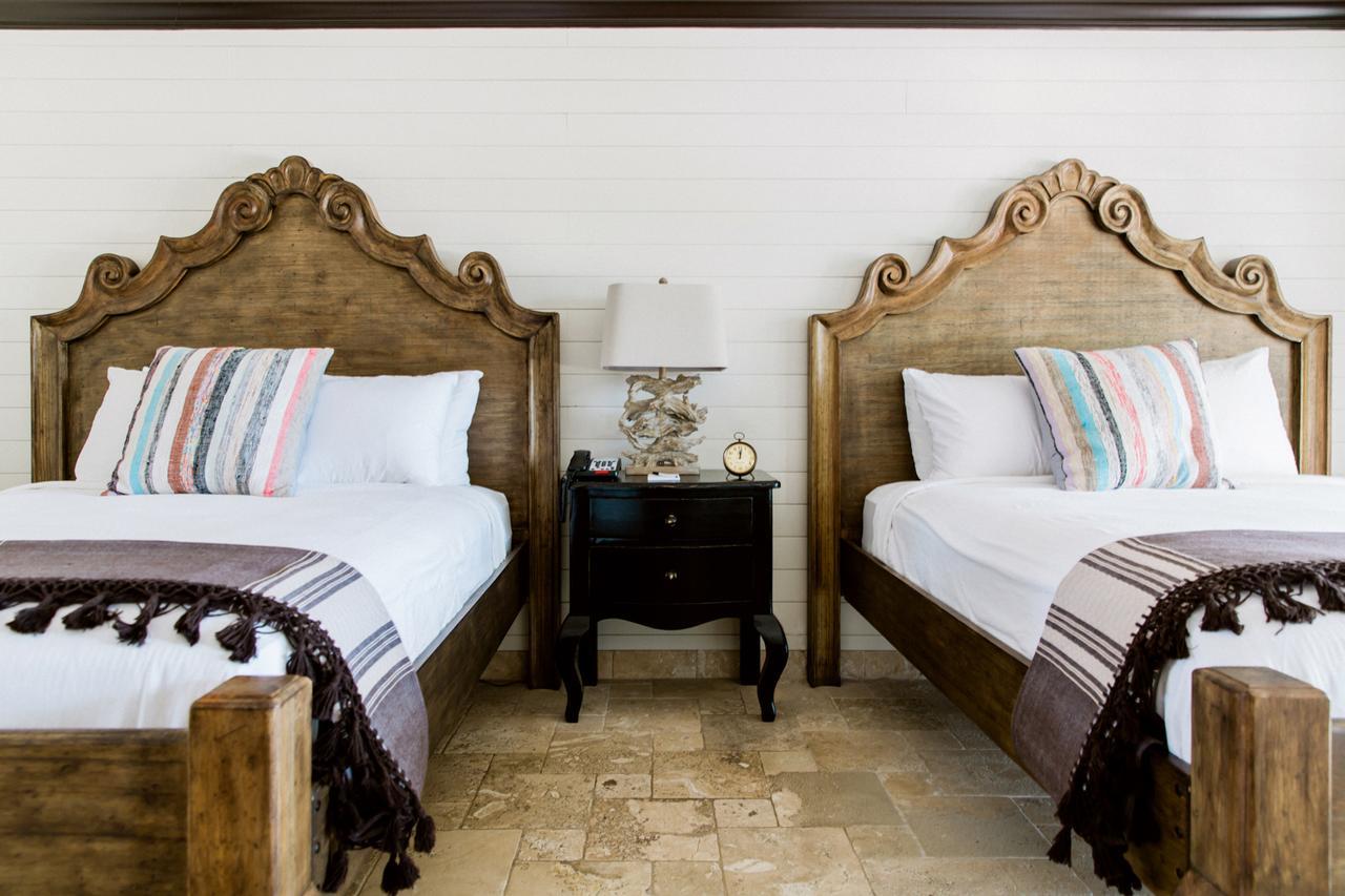 Hillside Boutique Hotel Castroville エクステリア 写真