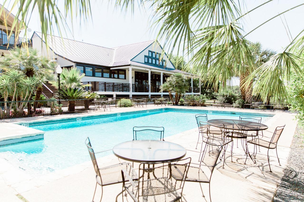 Hillside Boutique Hotel Castroville エクステリア 写真