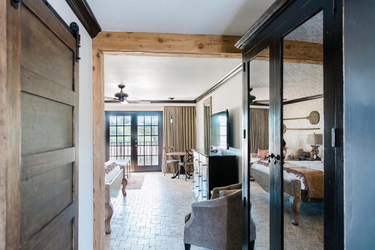 Hillside Boutique Hotel Castroville エクステリア 写真