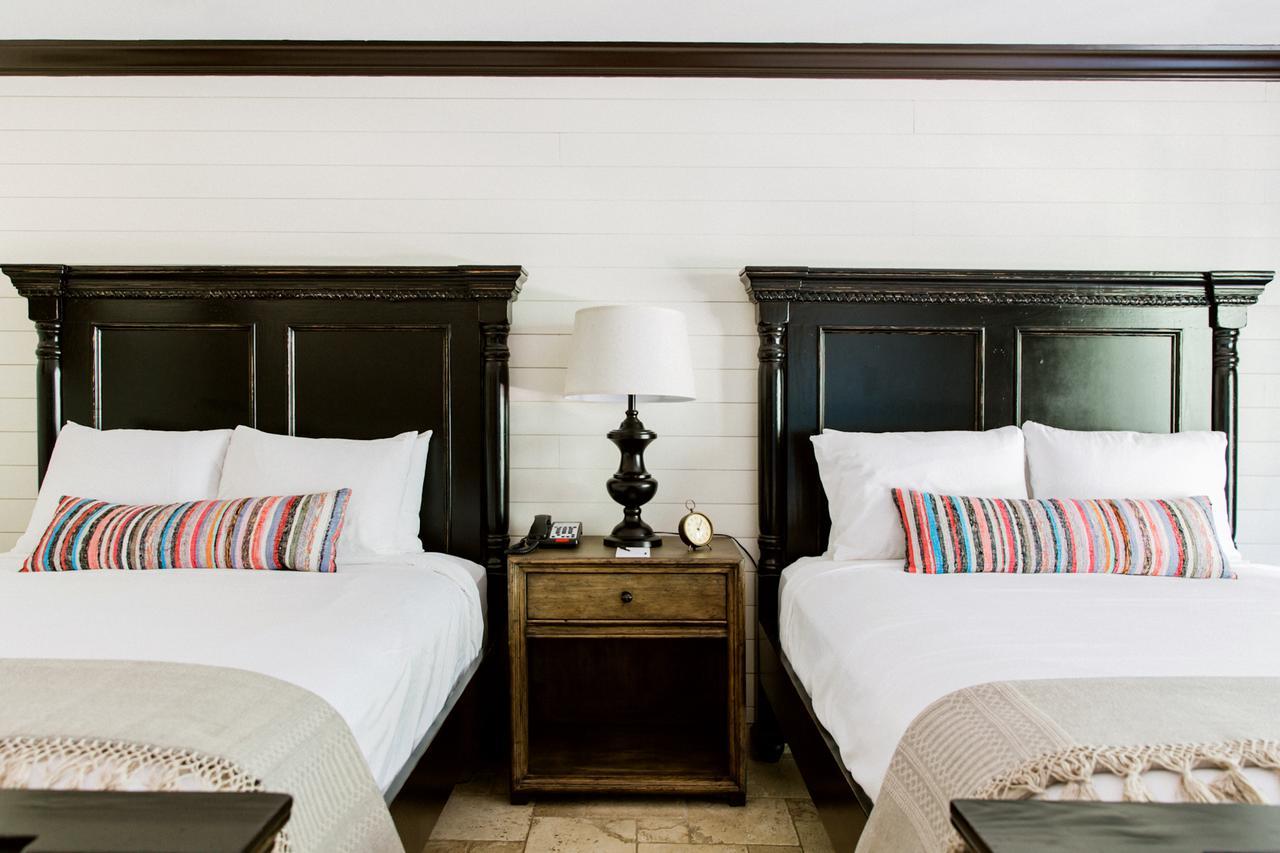 Hillside Boutique Hotel Castroville エクステリア 写真
