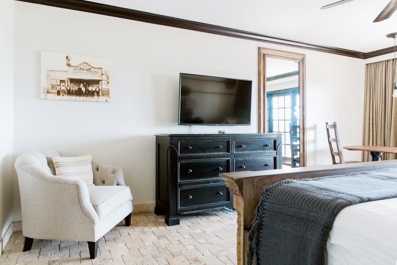 Hillside Boutique Hotel Castroville エクステリア 写真