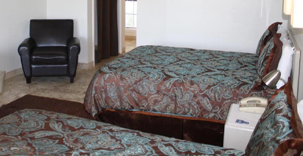 Hillside Boutique Hotel Castroville エクステリア 写真